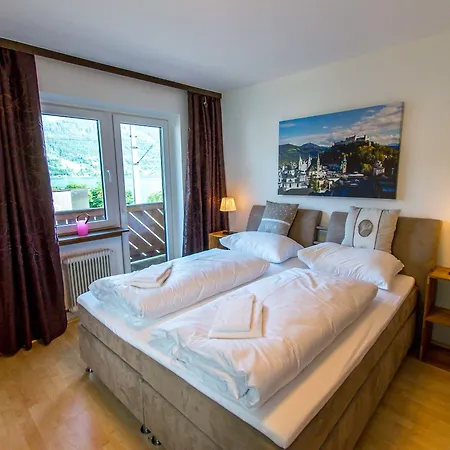 Апартаменти Ski-n-lake *